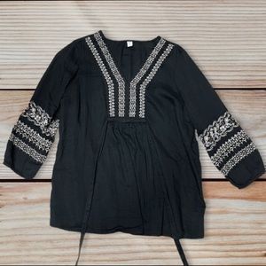 Old Navy empire waist embroidered maternity shirt